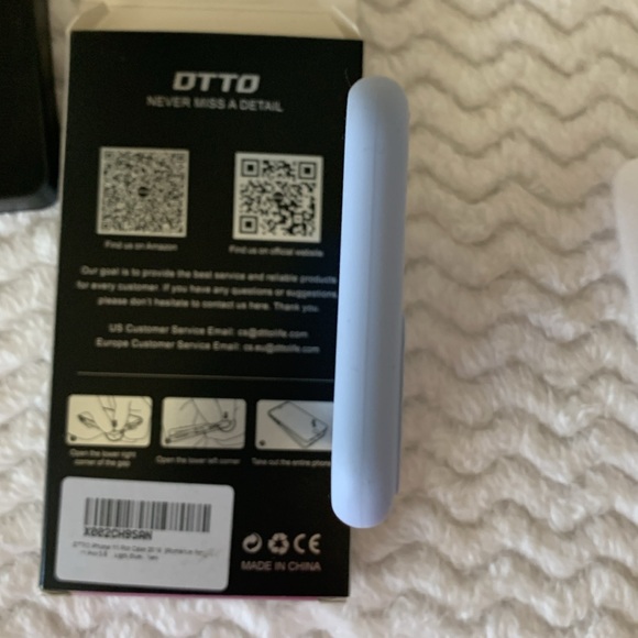 NWT DTTO iPhone 11 Pro Case - Picture 6 of 11
